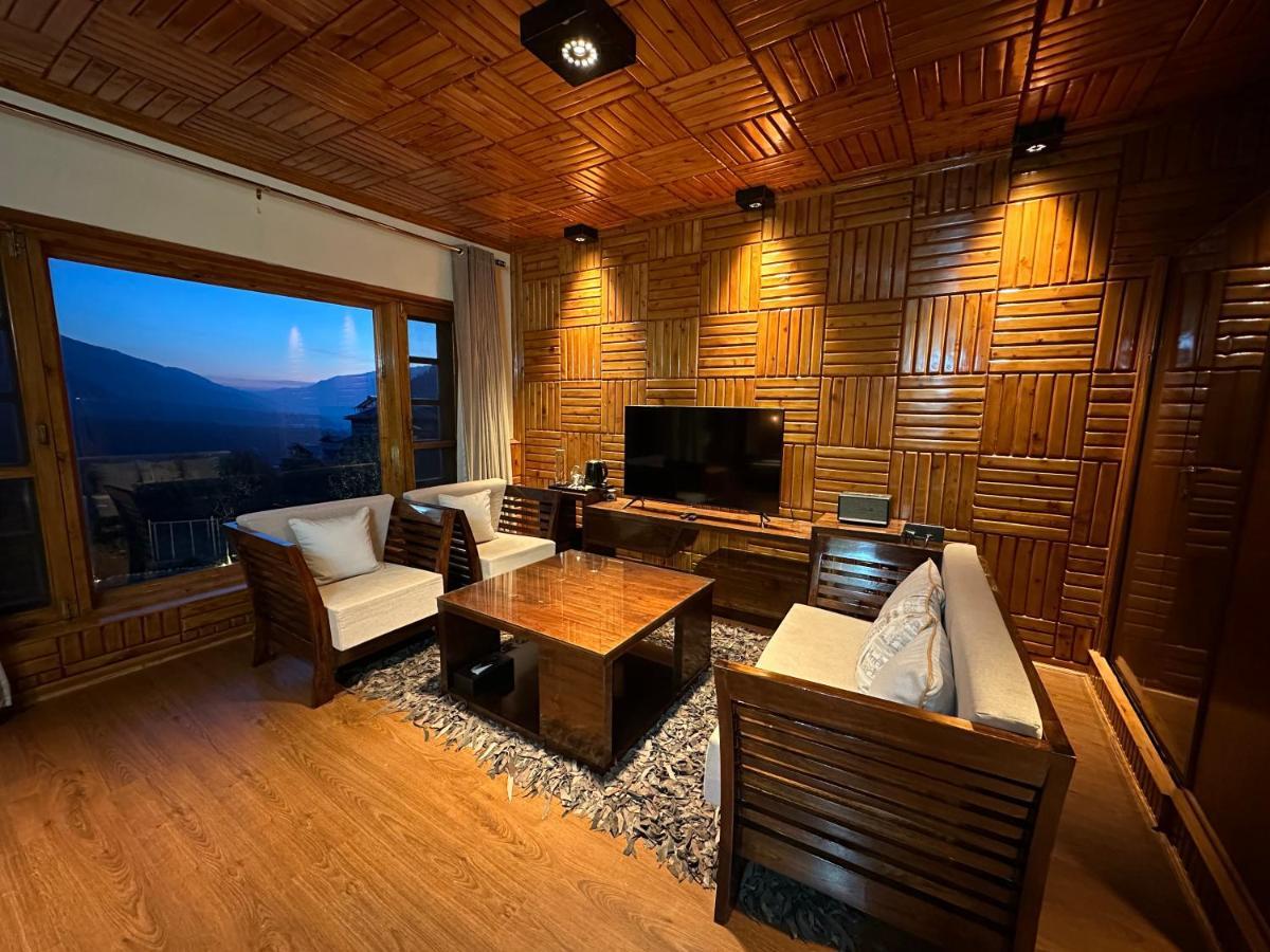 Saffronstays Monarch Manor, Manali - Regal Mansion Exterior photo